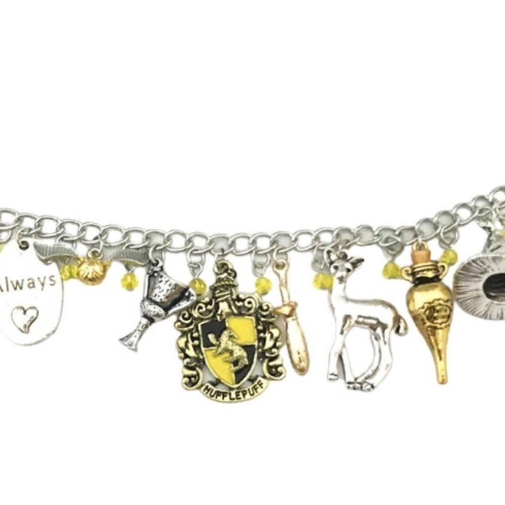 Harry Potter HUFFLEPUFF Charm Bracelet - Picture 2 of 3